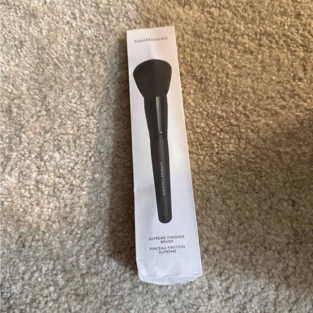 New bareminerals supreme finisher brush
